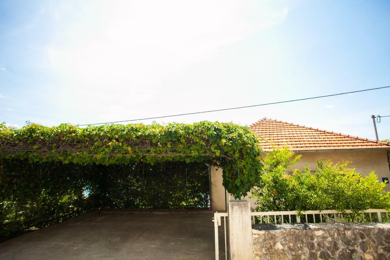 Villa Amarela Seget Vranjica Kültér fotó